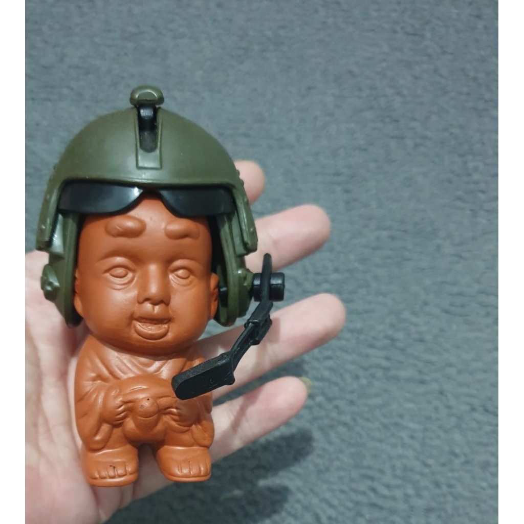 Pajangan figure US Army+helm military