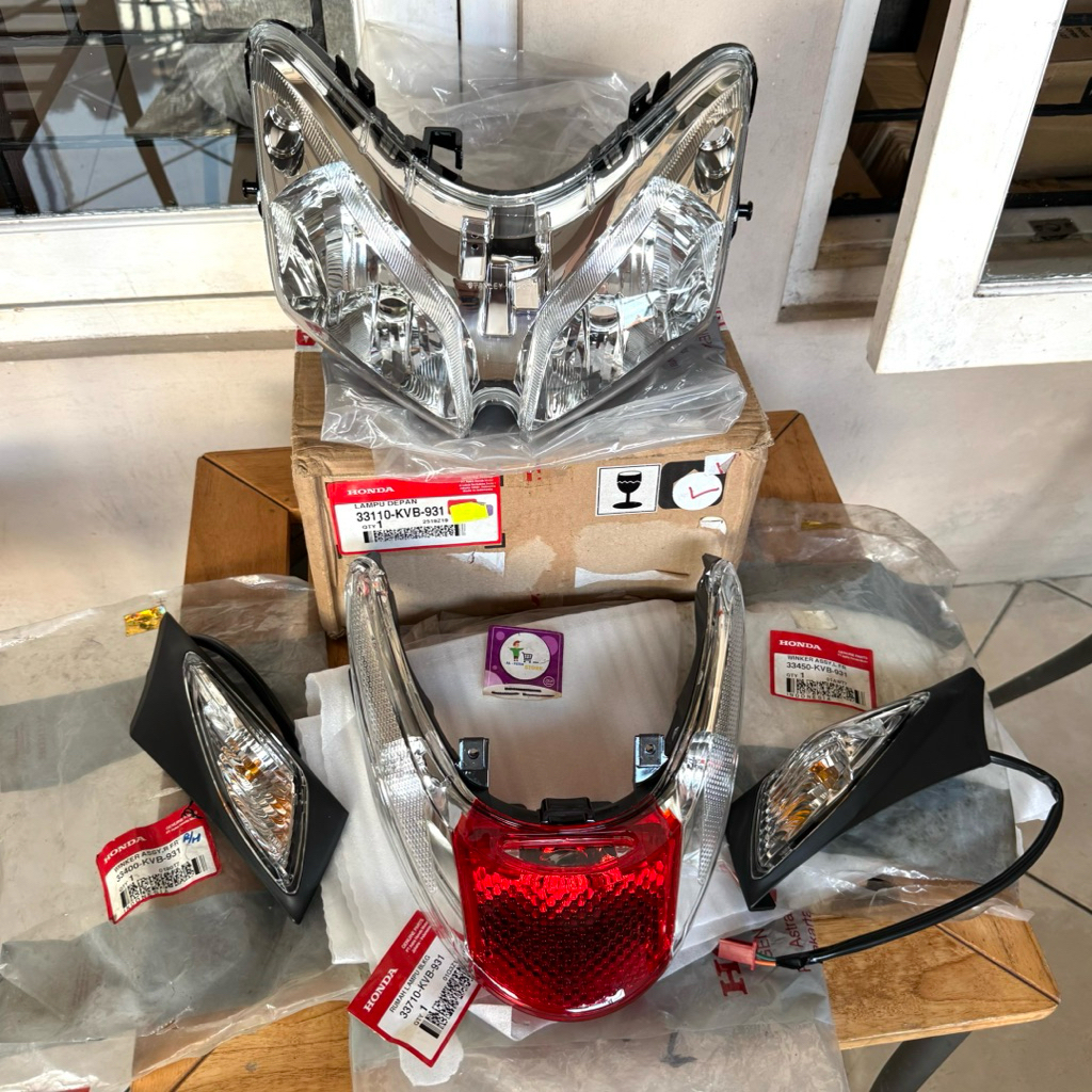 Lampu Depan Belakang Fullset Vario 110 Karbu Lama Original AHM