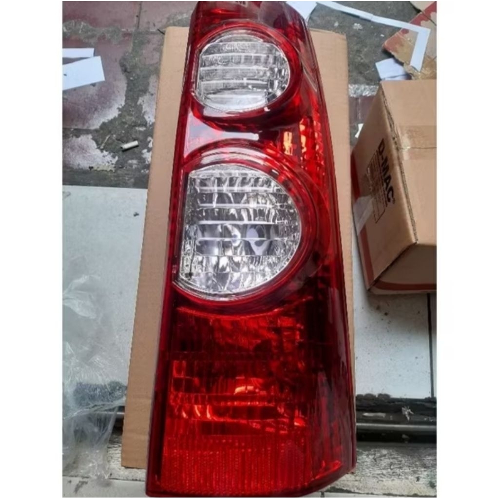 LAMPU STOP LAMPU BELAKANG AVANZA VVTI 2007 -  2011 +  BOHLAM (RH - LH )