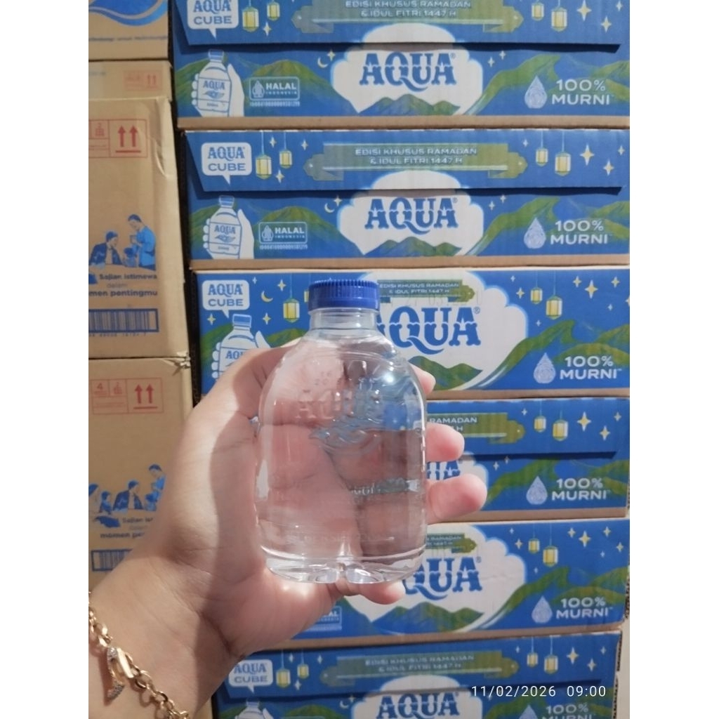 AQUA CUBE 220ml x 24 botol (KEMASAN BARU)