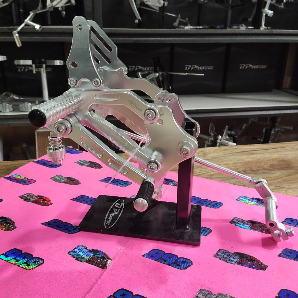 Footstep Underbone Bpro Sonic 150 Gtr