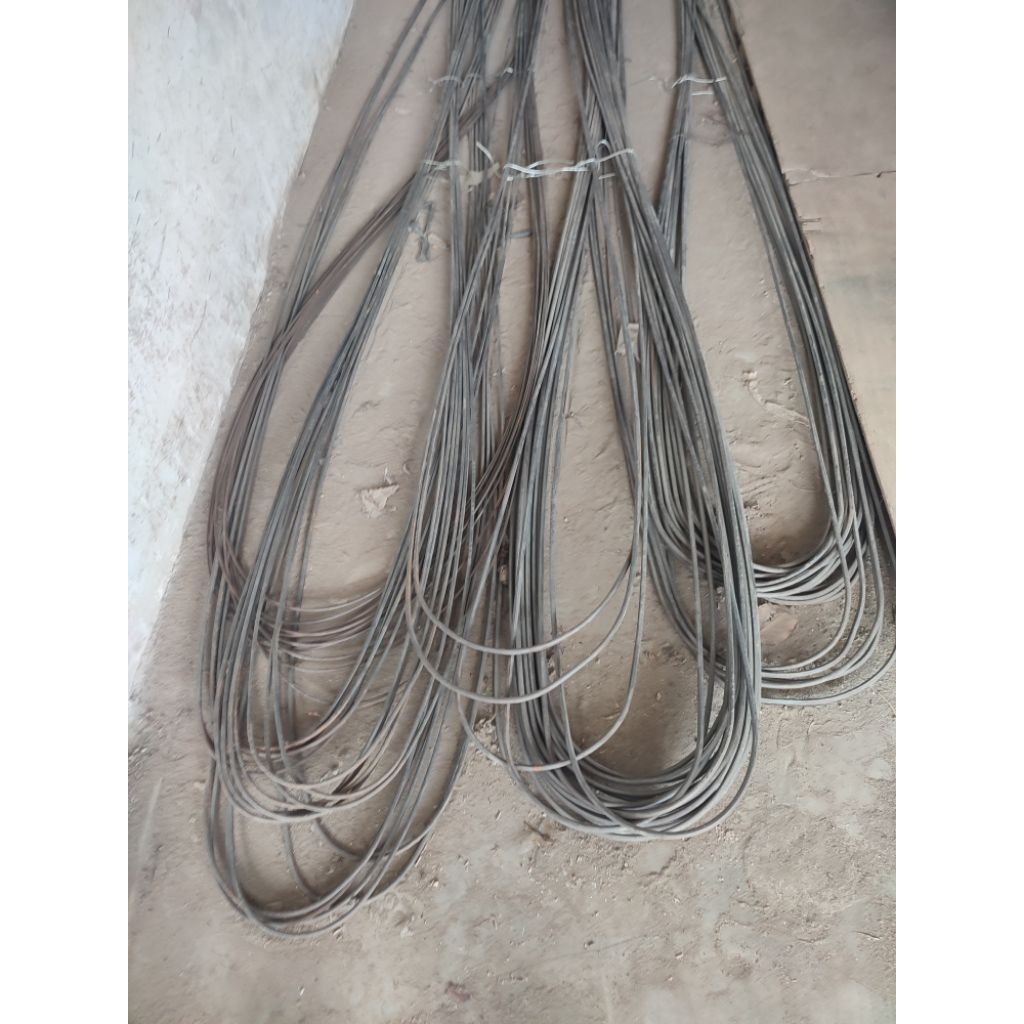 Besi 6 KSTY, 8 KSTY, 10 KSTY, 12 KSTY