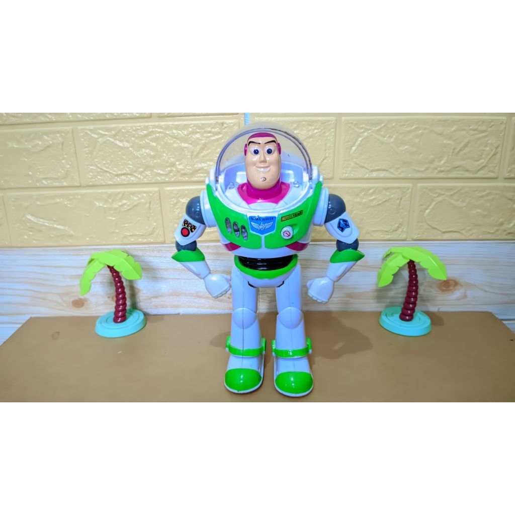 Buzz Lightyear - Toy Story Figure (No Brand)