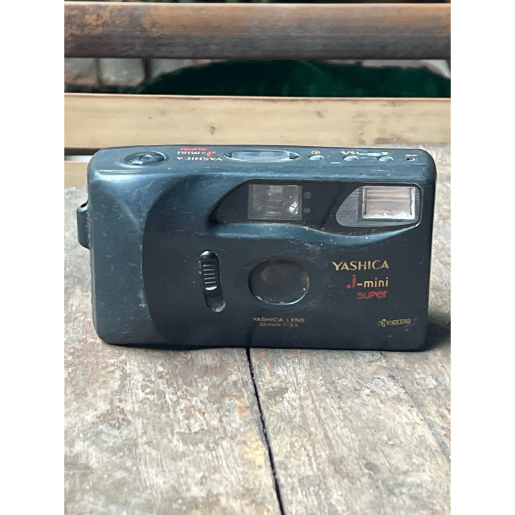Pocket Camera  Analog / Kamera Poket Film for Display, Yashica j-Mini Super