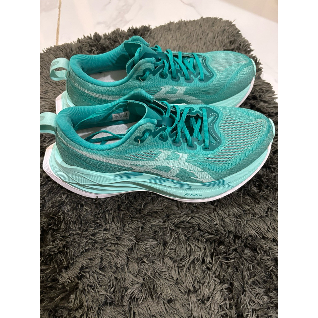 Preloved Asics Superblast 2