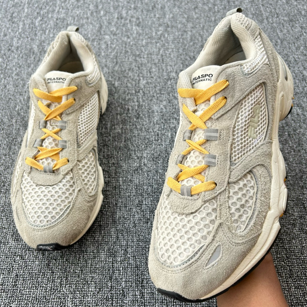 Sepatu FILA Sport International Size 43 Panjang Insole 28 cm