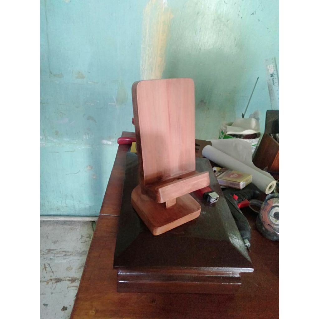 Stand HP Kayu