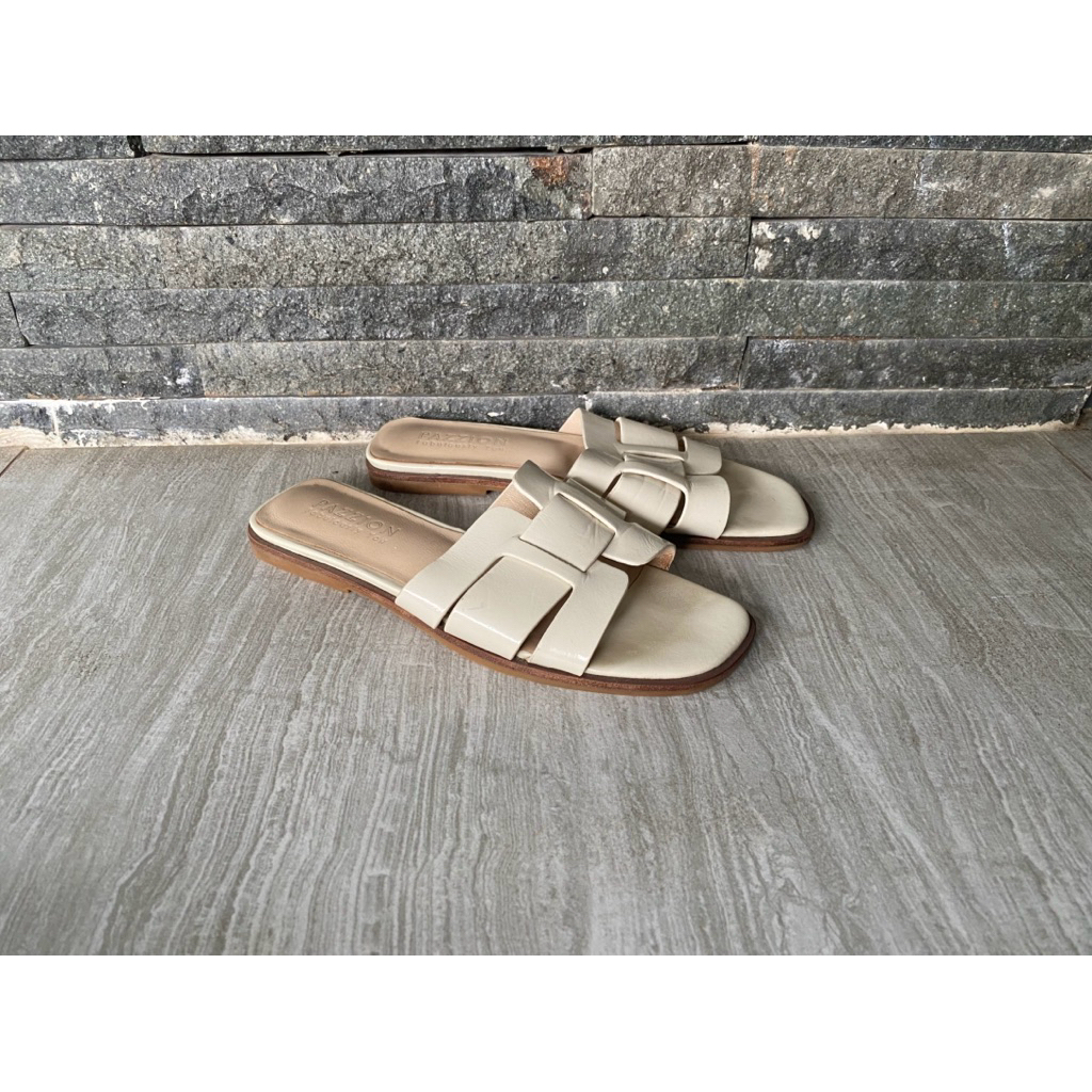 Sandal Pazzion Size 35 Insole 22.5 cm