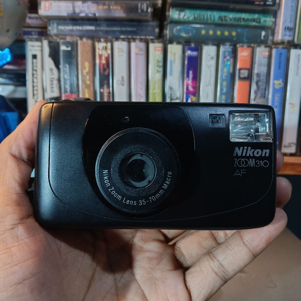 Kamera analog Nikon zoom310 af