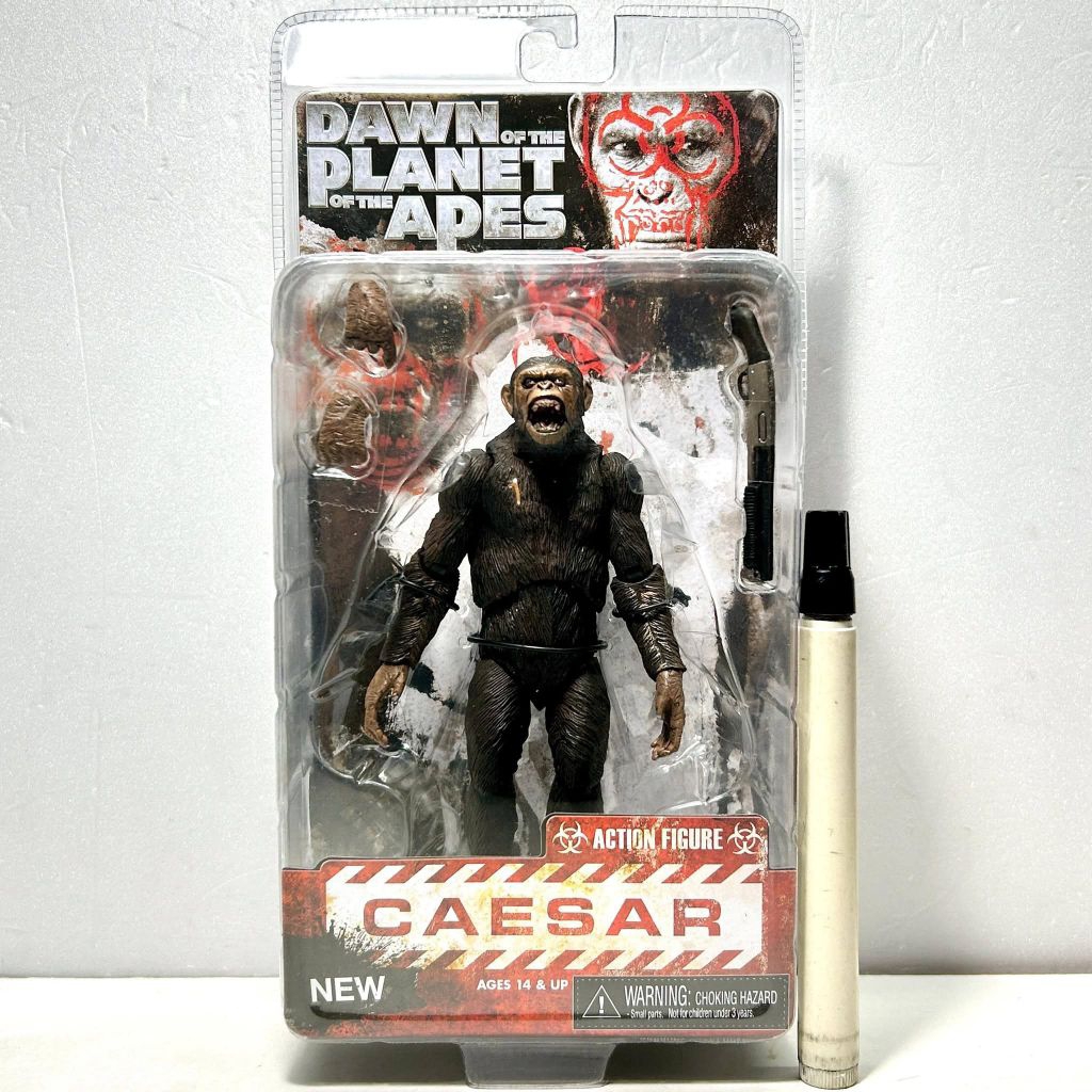 Mainan Figure Dawn Planet of Apes caesar loreng oleh Neca. Tinggi sekitar 7 inci,mainan ini terbuat 