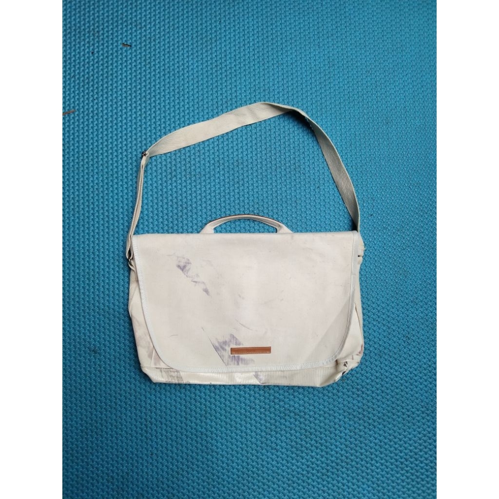 Messenger bag/Selempang/Tas Pria Cowok/Tas Laptop Second ORI Brand RAWROW