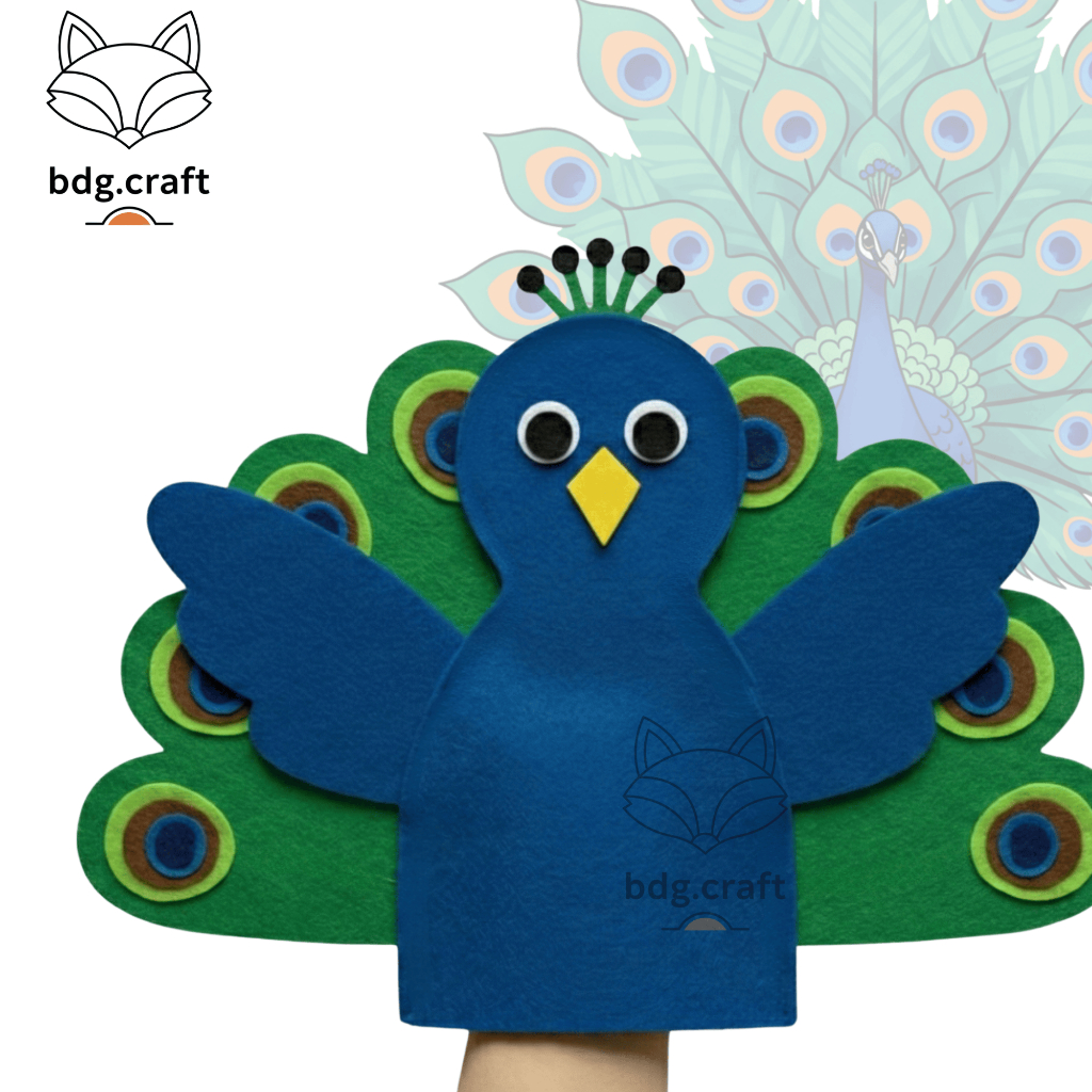 Boneka tangan burung merak