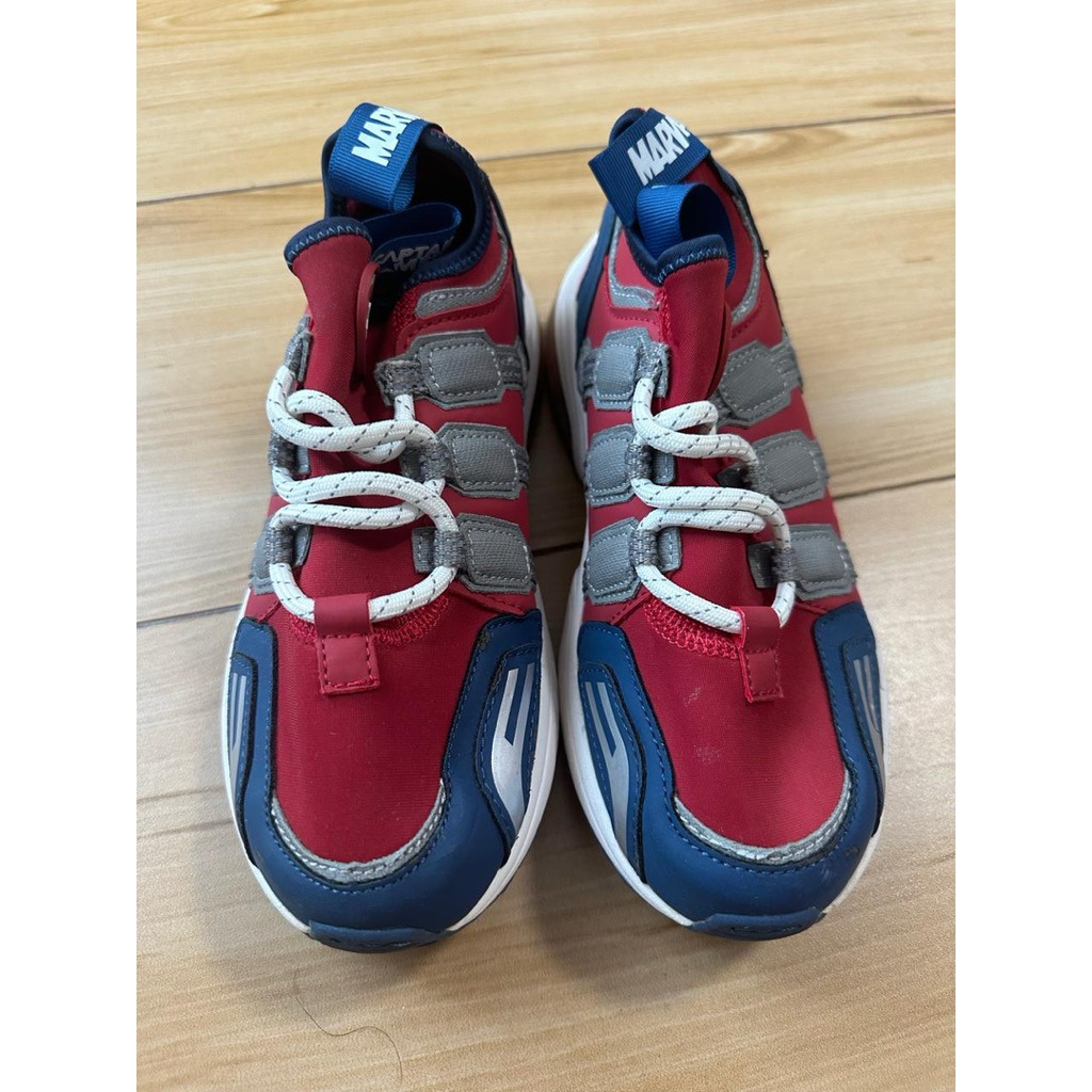 Sepatu anak cowok laki Zara size 34 brand new