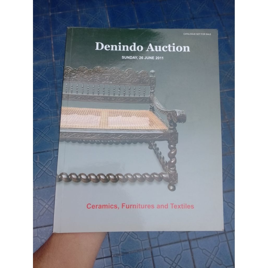 Buku majalah katalog lelang rupa rupa barang antik cina peranakan
