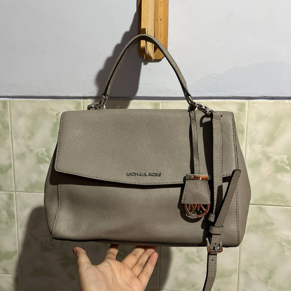 Michael Kors Ava Medium warna Grey | MK Original | Tas Preloved Handbag Bekas Pribadi Slingbag Secon