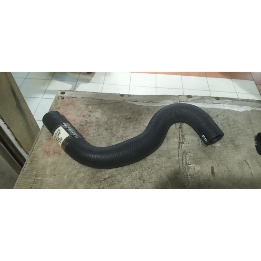 selang radiator bawah Peugeot 206
