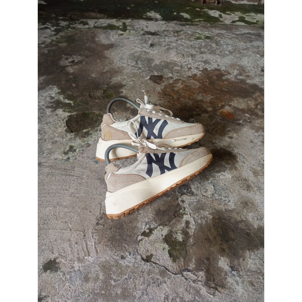 sepatu second mlb sz 37