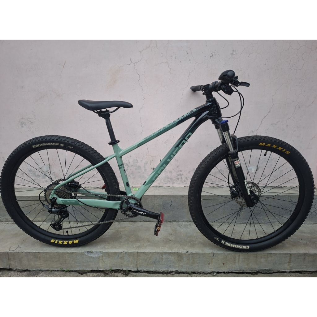polygon Xtrada 6 upgrade 1x12 speed Fork Rockshox