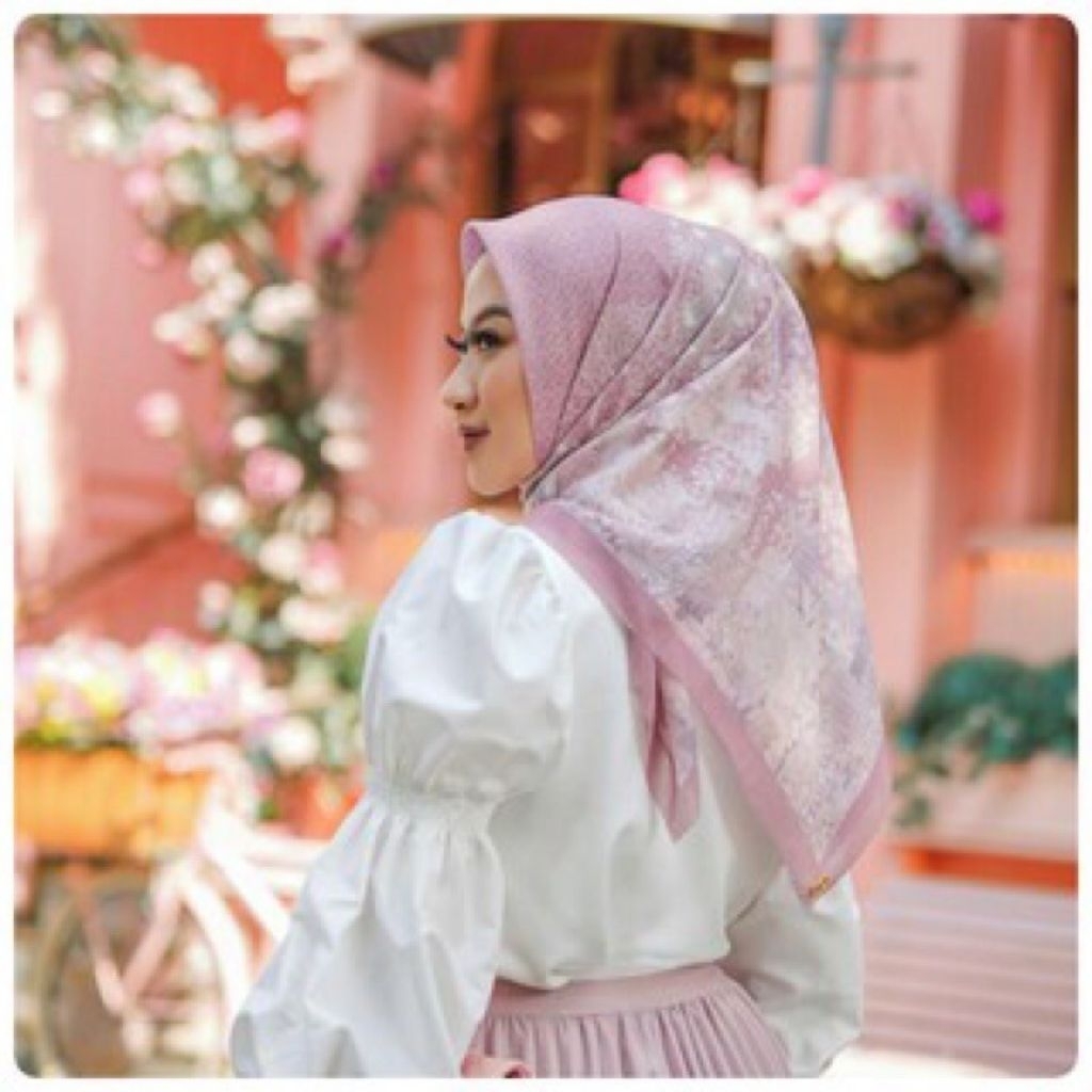 buttonscarves asis New York Collector blush