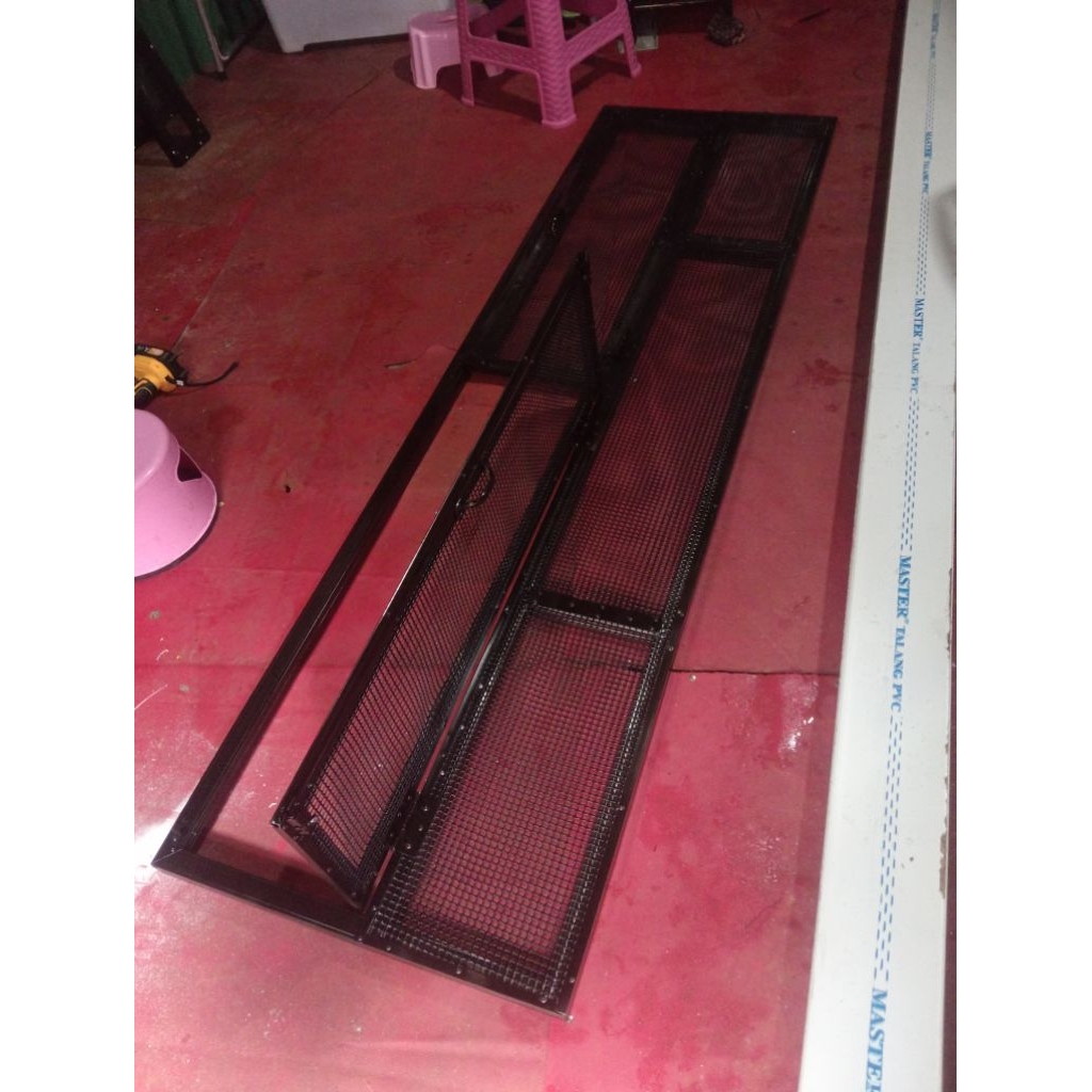 Tutup akuarium holo galvalum 200x50 lapis cat