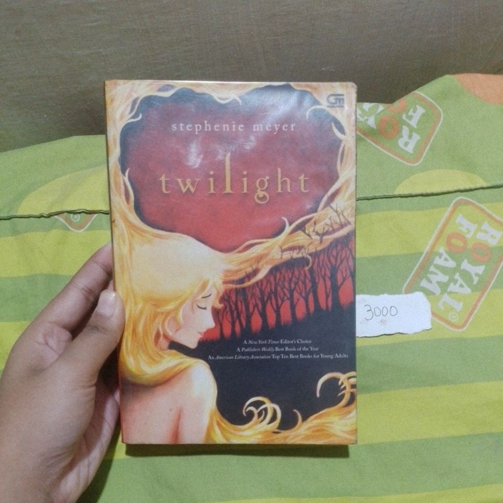 twilight oleh. stephenie meyer