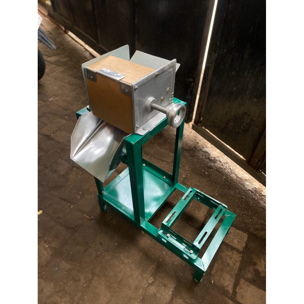 Body parut kelapa L besar roll 4in stainlees steel kapasitas 100kg