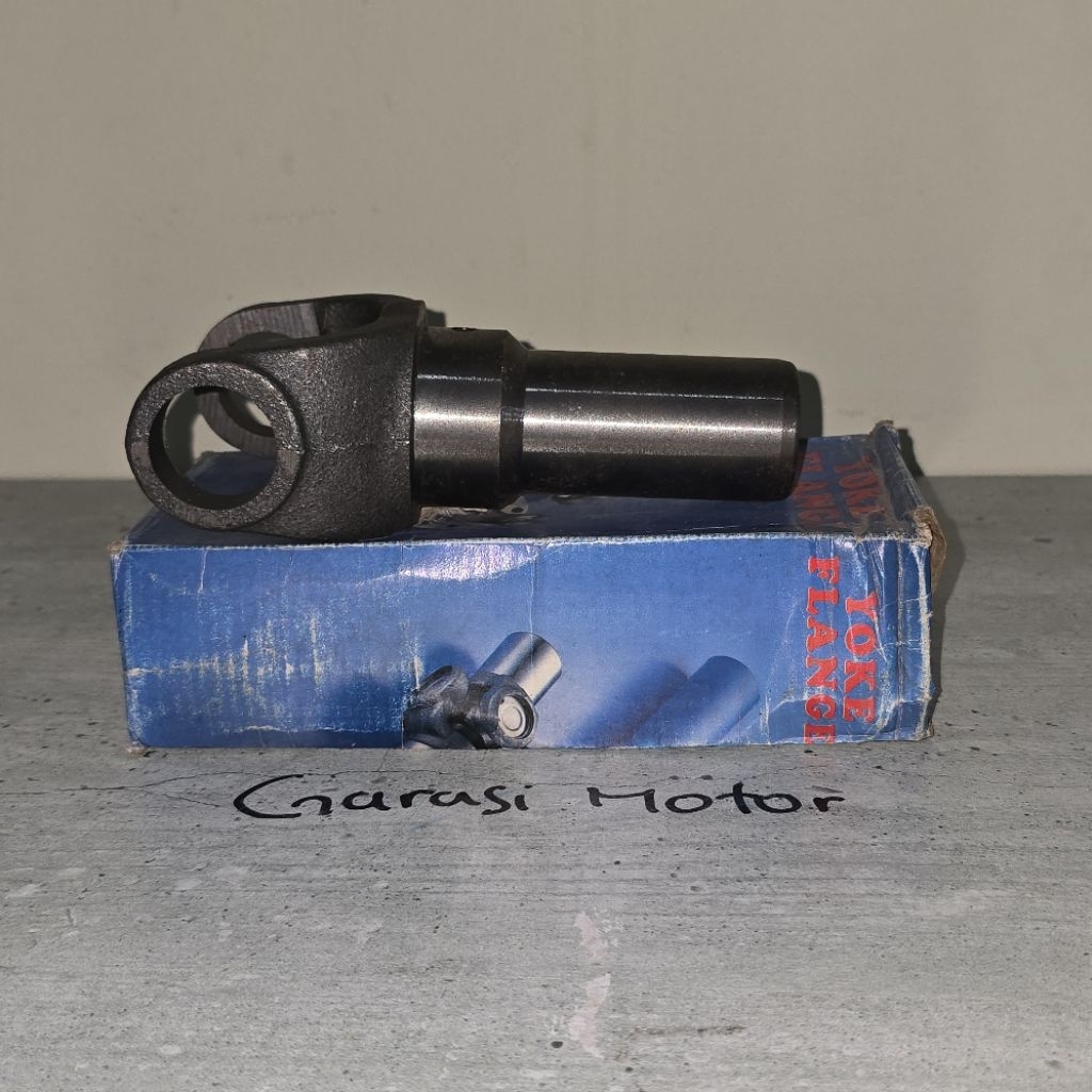 YOKE SLEEVE TOYOTA HARDTOP 2F RINO DYNA 37302-36010