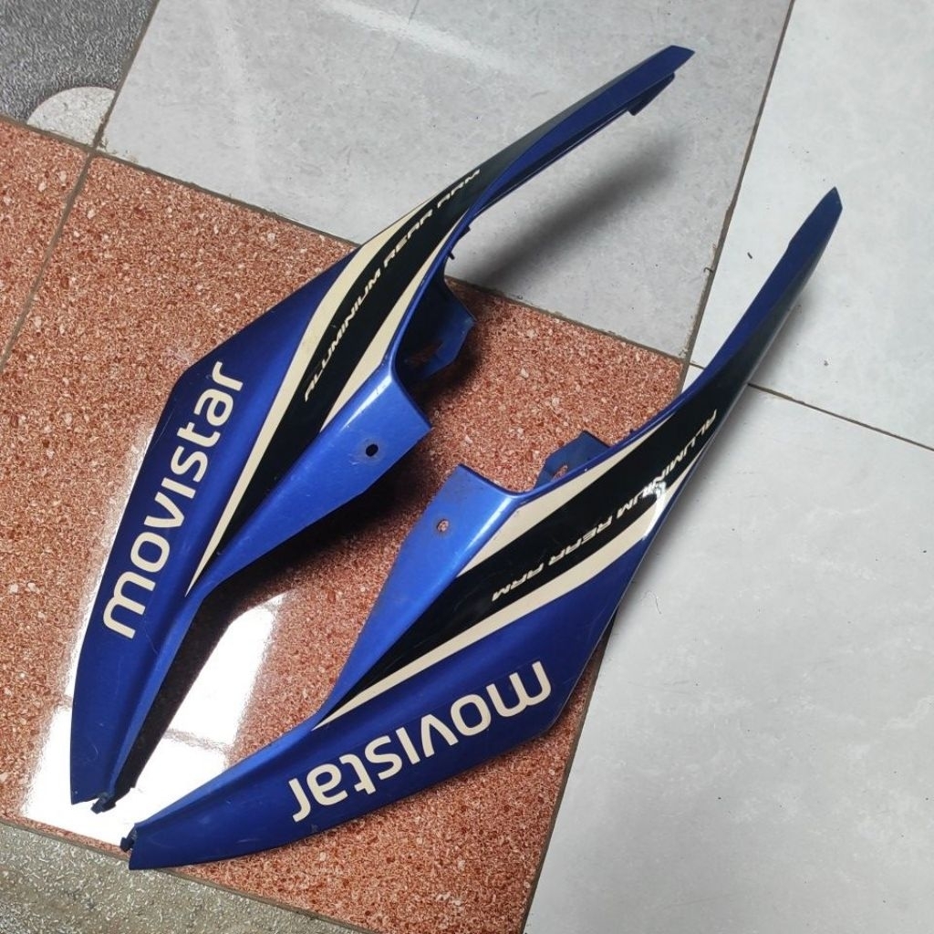 cover body belakang samping set kanan/kiri YAMAHA R15 V2 original 2PK