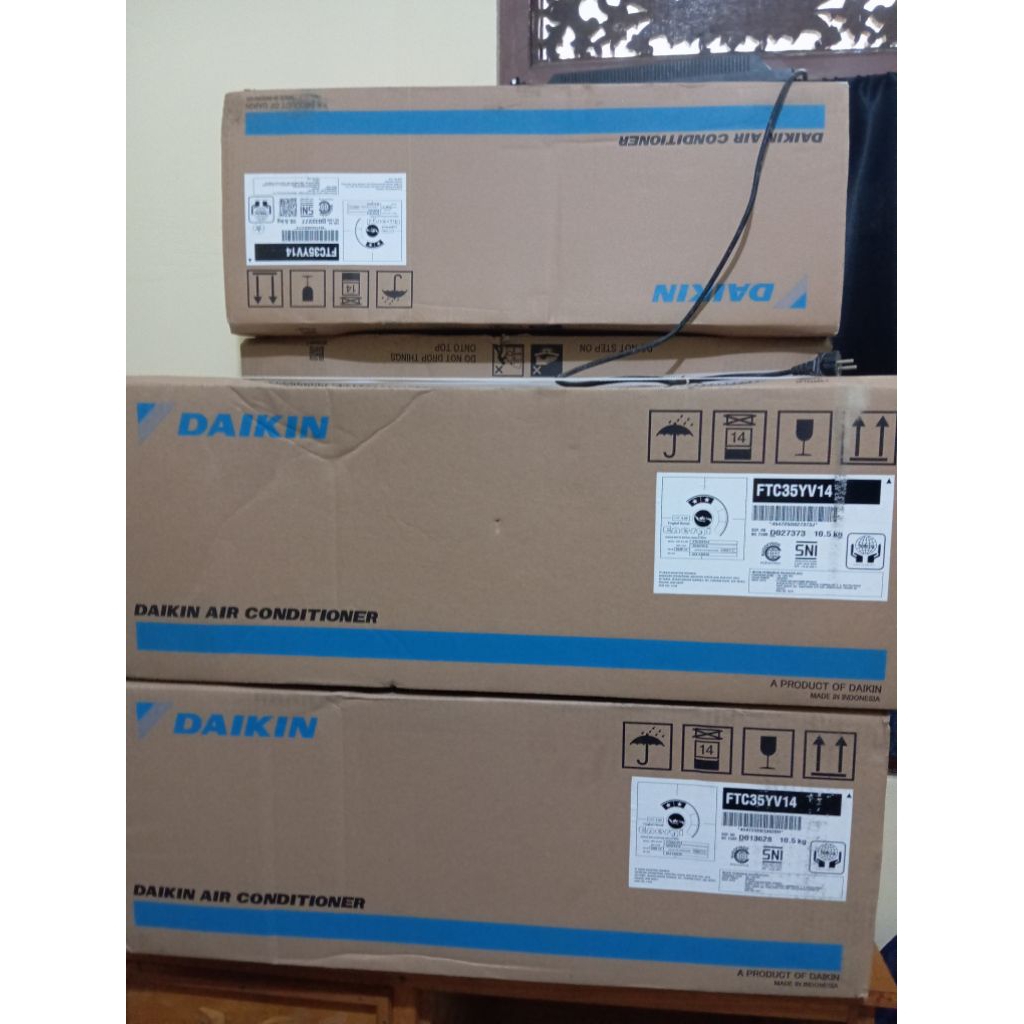 indoor Ac daikin baru