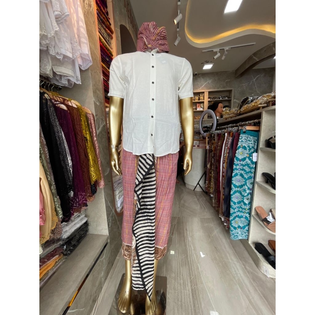 Set Couple Endek Seseh (kamen + selendang, saput + udeng)