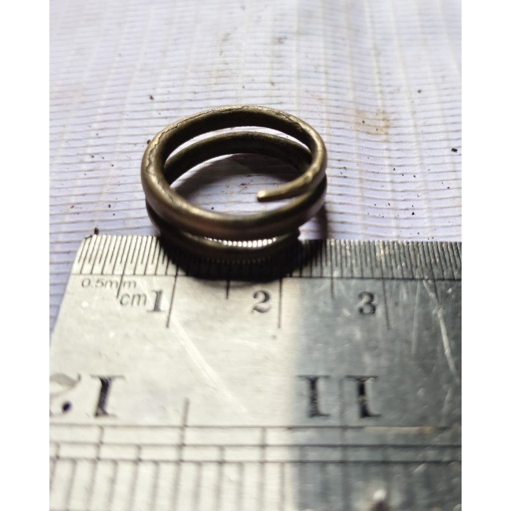 1 biji cincin ulir kuningan unik temuan sungai