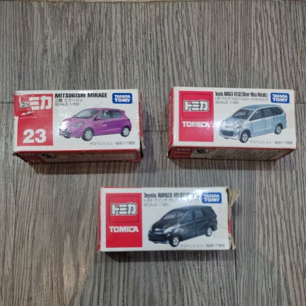 MAINAN MOBIL TOMICA