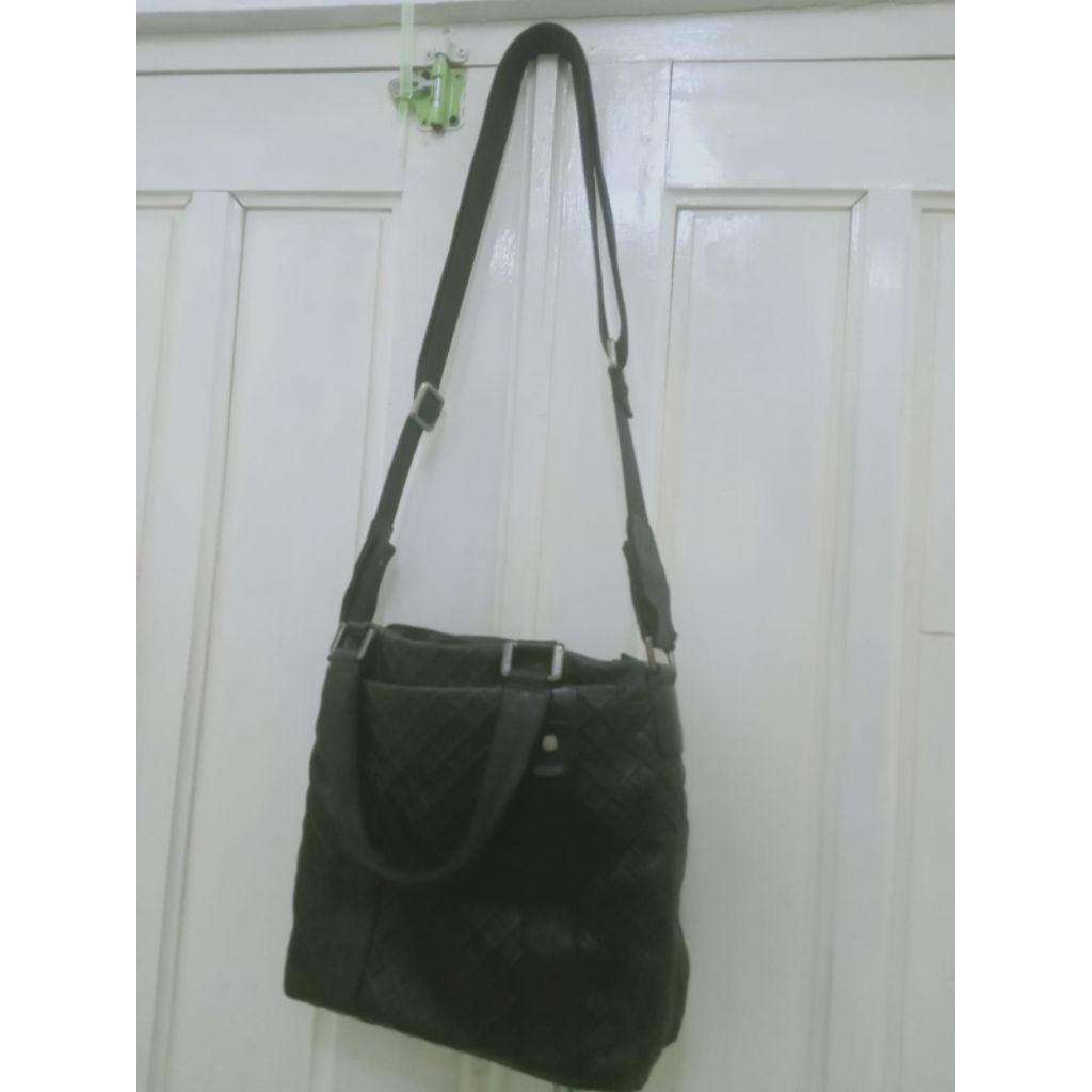 Tas Selempang kulit premium Brand Bally original (Preloved)