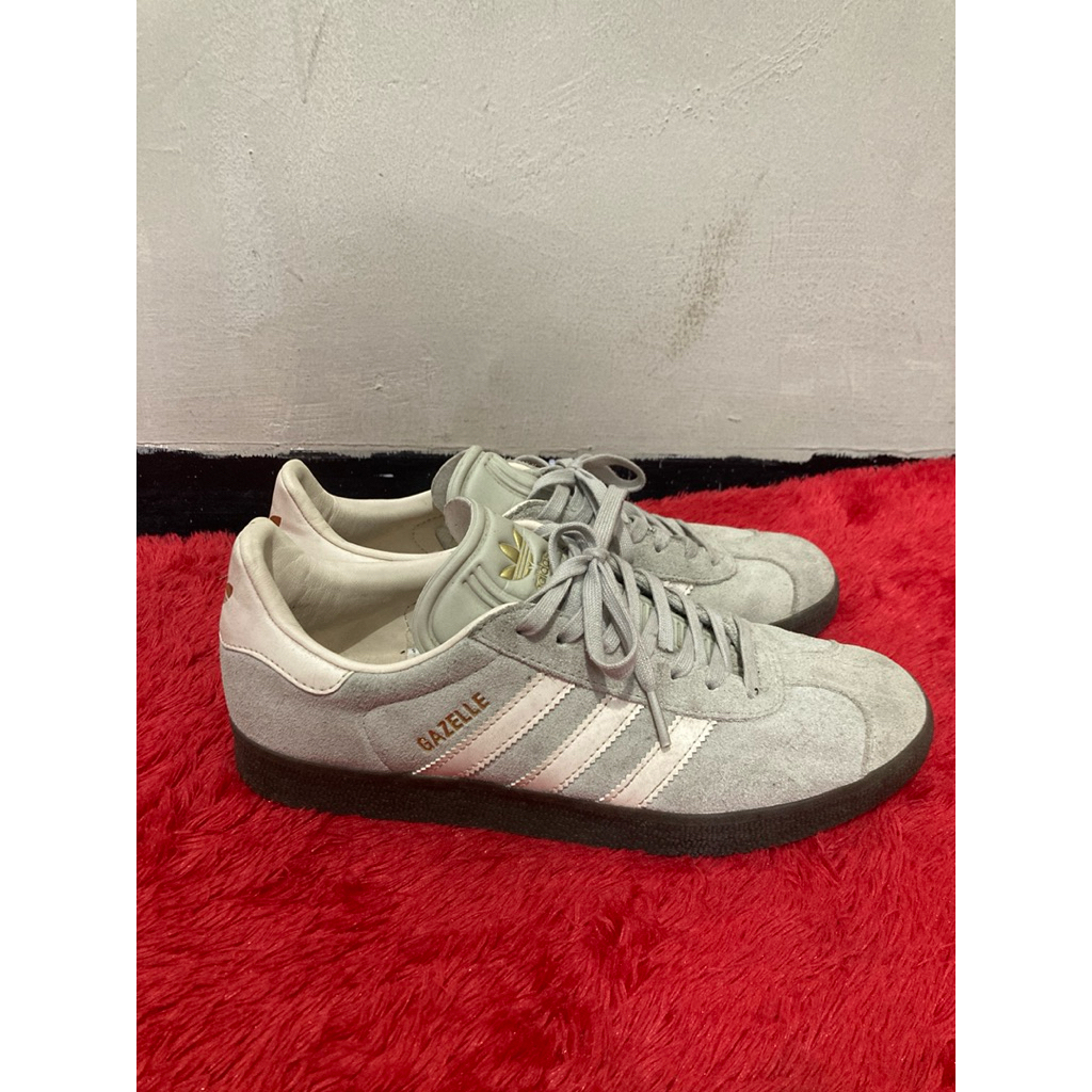 adidas gazelle ivory size 41 1/3 second original