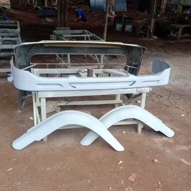 satu set tambahan bamper spoiler dan slebor kabin truk canter,ragasa,dynadutro,elfgiga,elfmacan,umpl