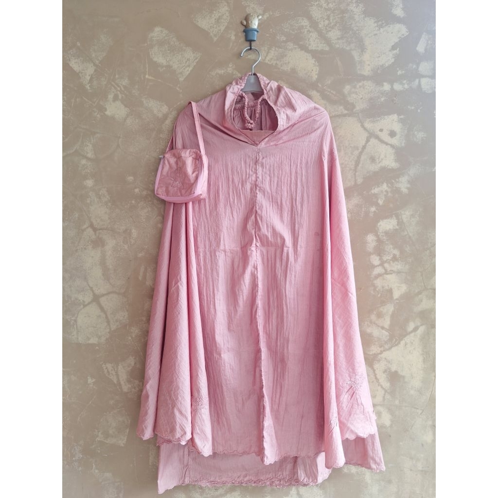 PRELOVED MUKENA PARASUT SAKU TRAVEL BORDIR WARNA RUKUH SHOLAT TPA NGAJI TUDUNG IBADAH MUKENA ATAS BA