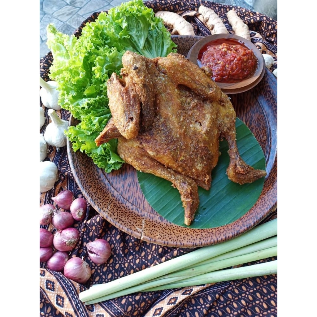 Ayam Kampung Utuh Bumbu Ungkep Frozen || Lengkap Sambel & Kremesan