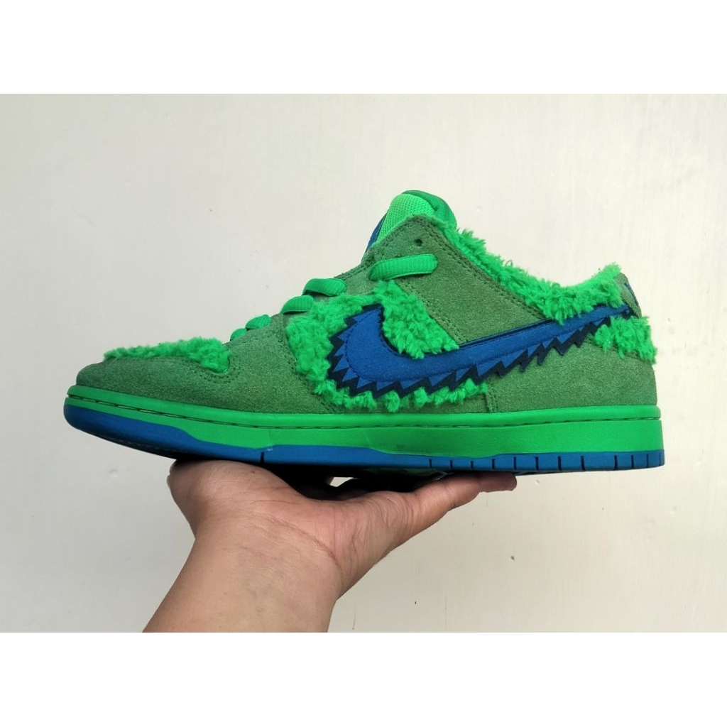 Sepatu Band Grateful Dead × Nike SB ©2020 Official