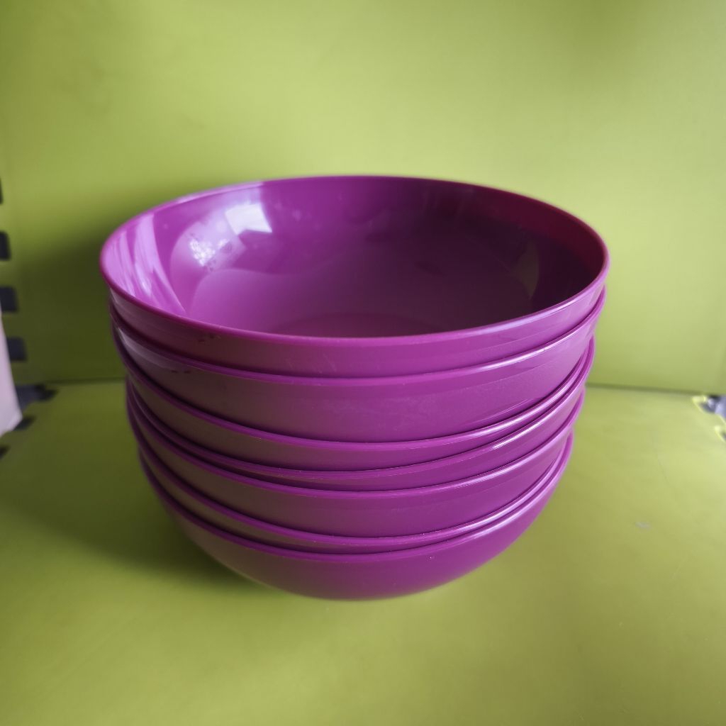 Tupperware OH bowl