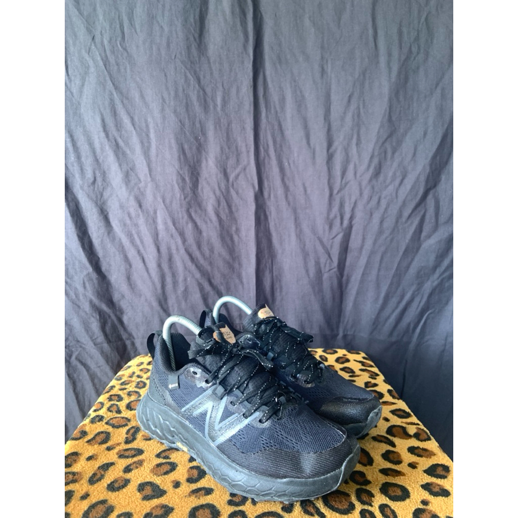 sepatu second size 38