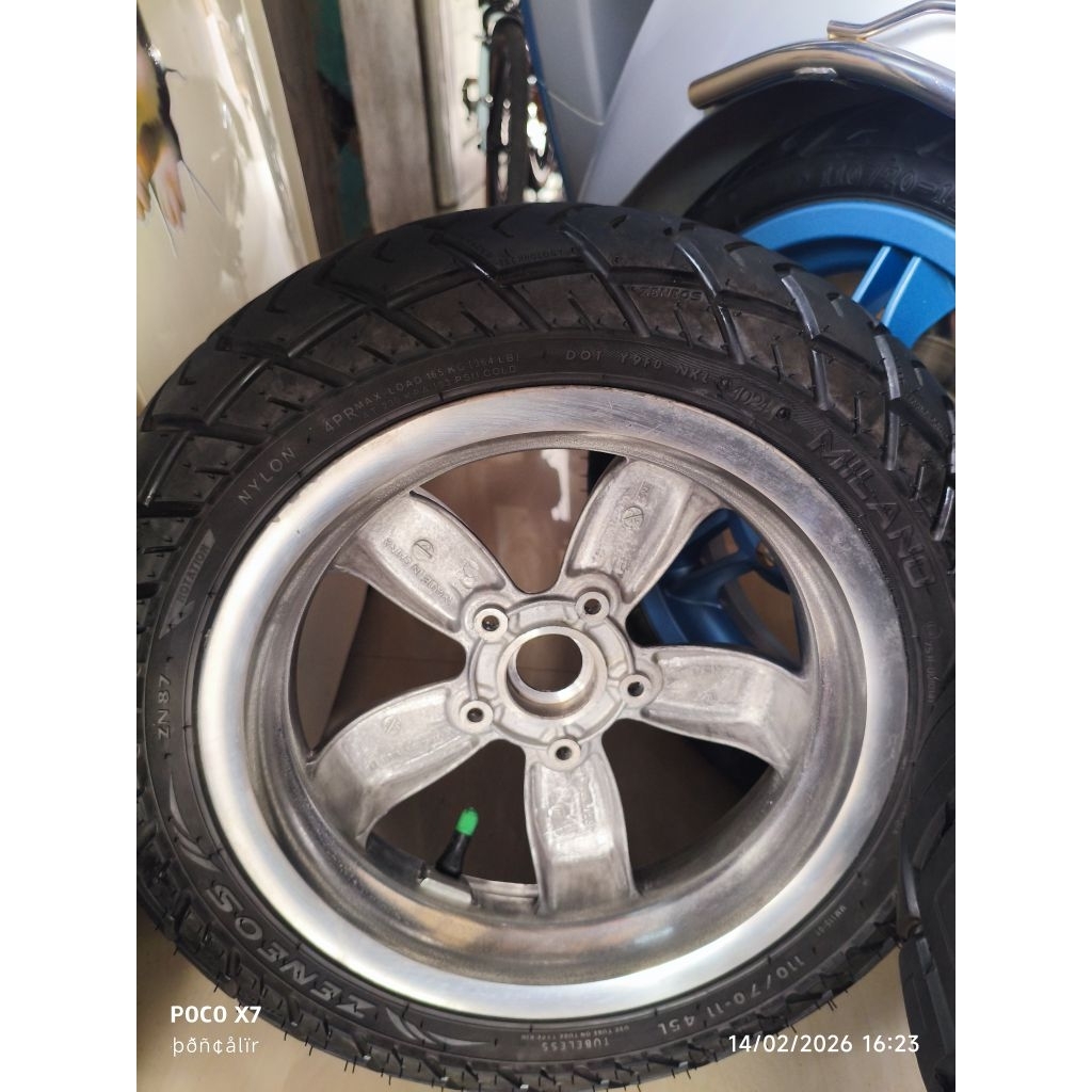 sepasang Velg pelk vespa matic ring 11 original copotan cocok untuk Primavera Sprint kelengkapan asl