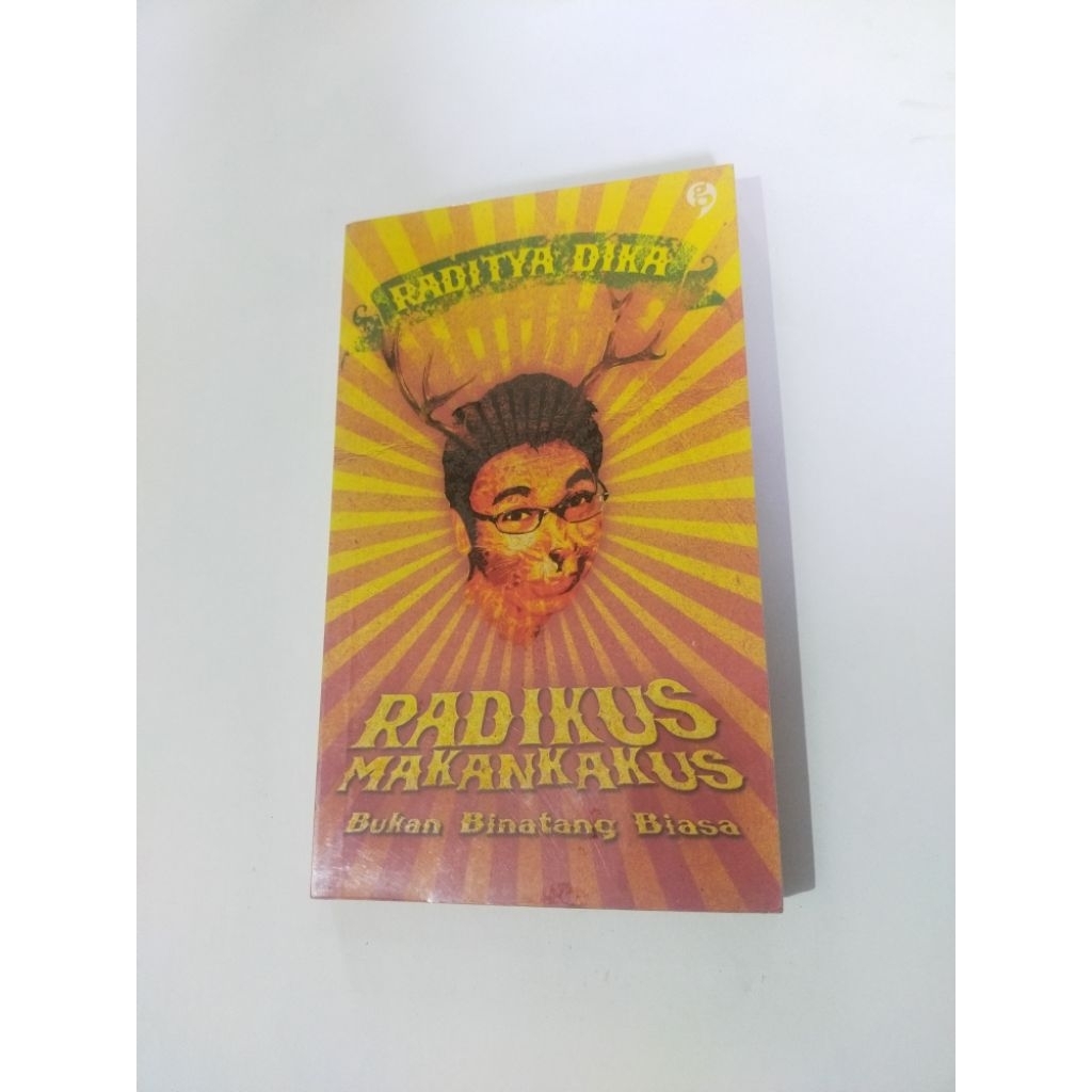 buku second radikus makankakus Raditya Dika