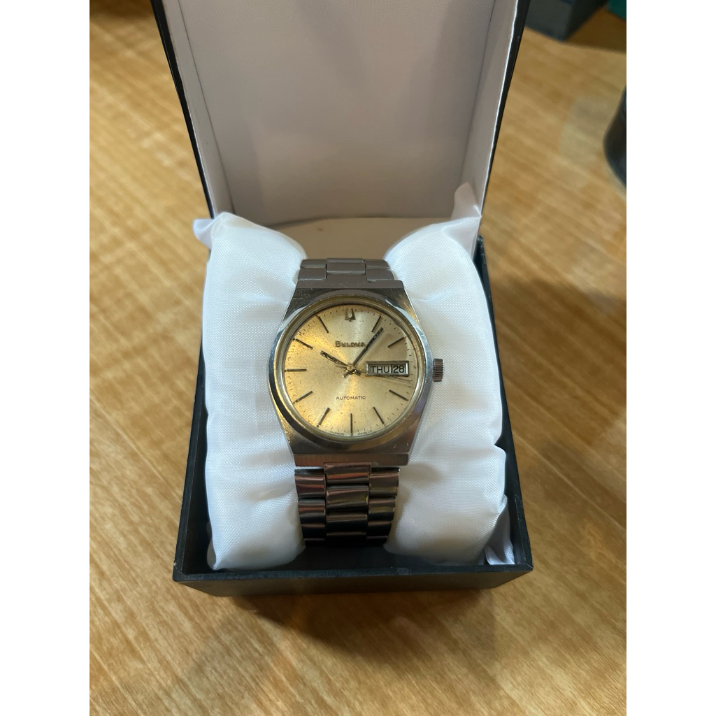 Jam Tangan Vintage Bulova Automatic Day Date 4430101 Swiss Made Estimasi Tahun 1978-1982
