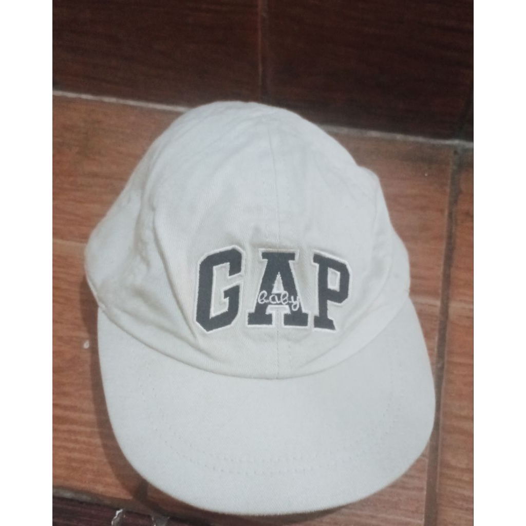 topi GAP kids