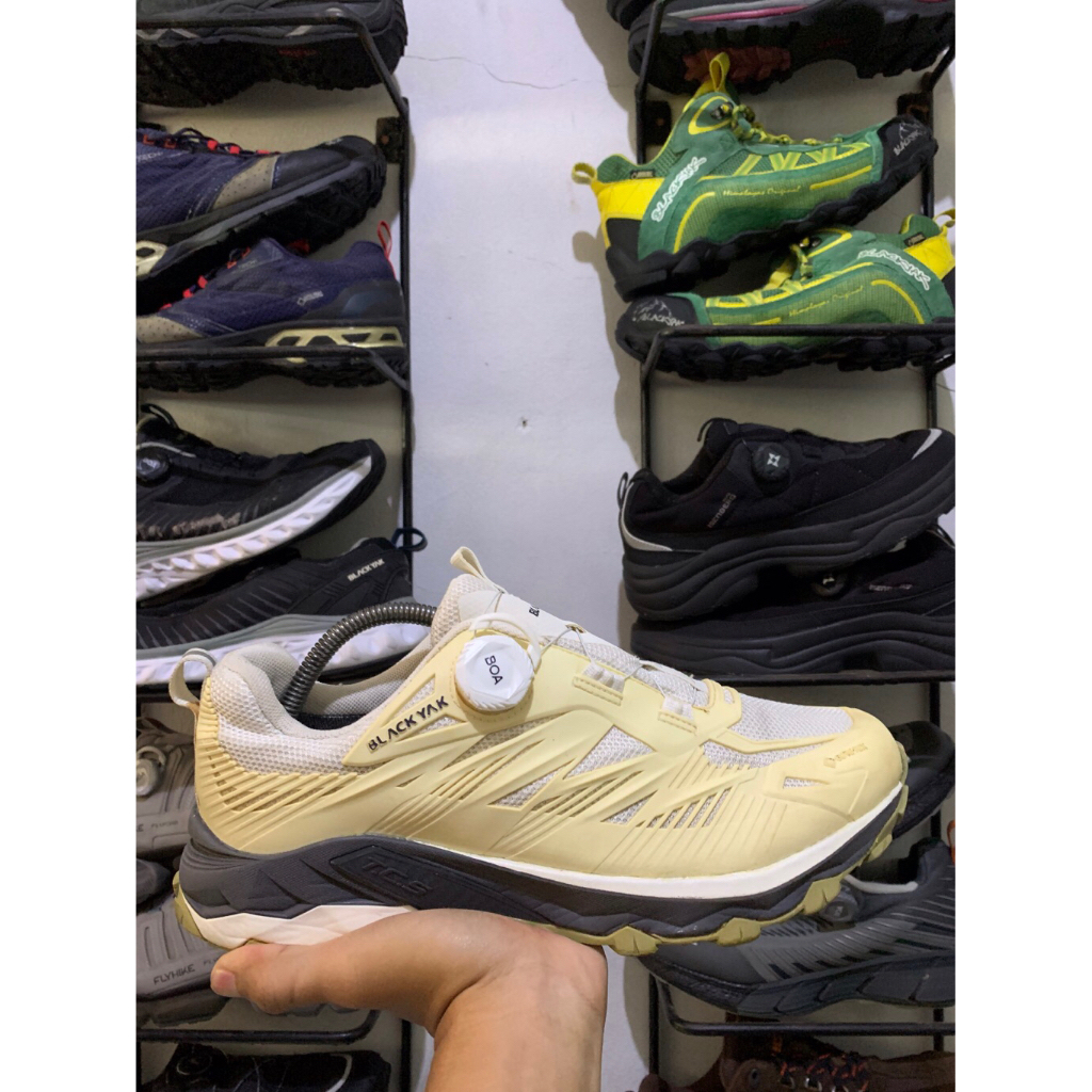 SEPATU BLACKYAK TRAILRUN GORETEX