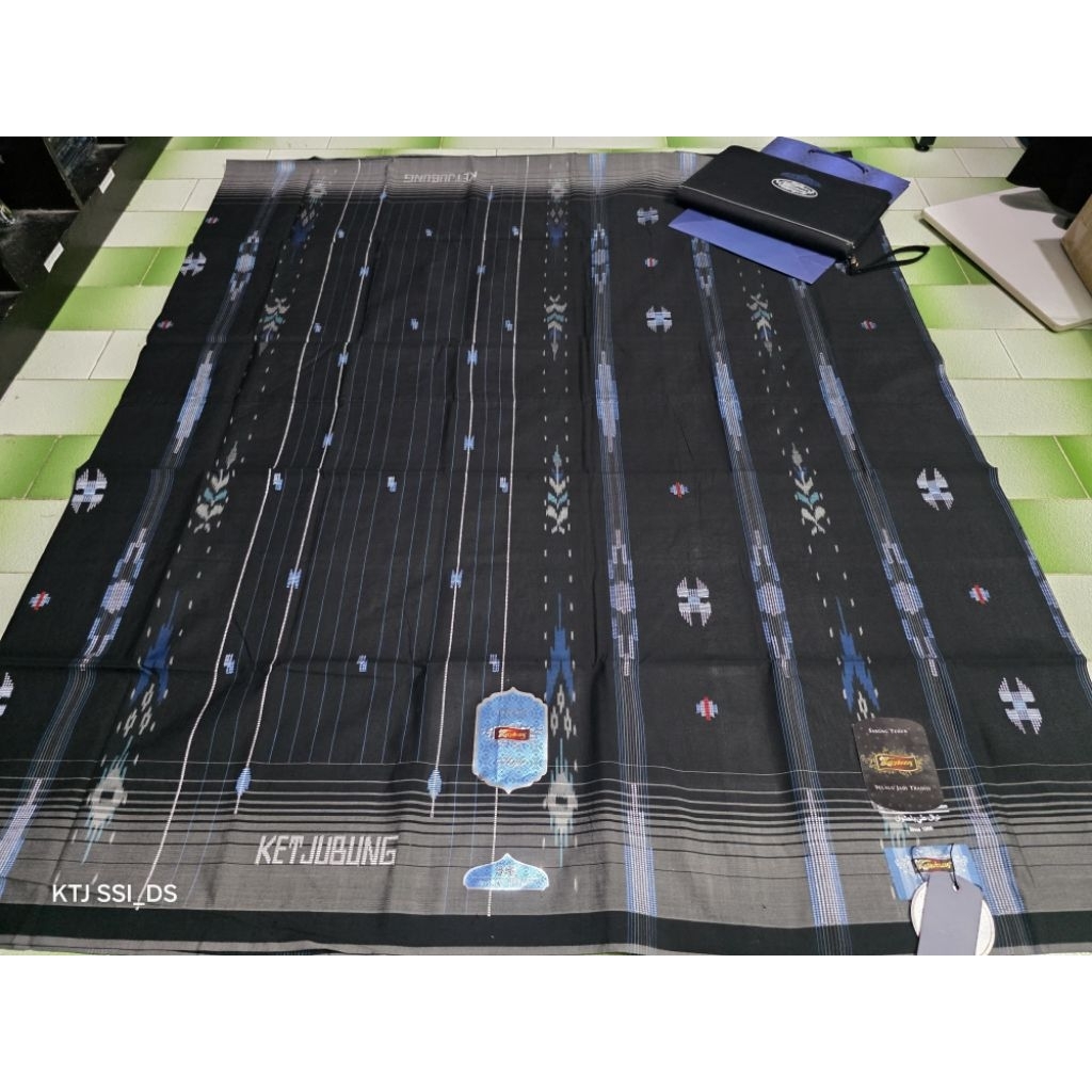 Sarung KETJUBUNG RED Mercerized Motif SSI GOLD