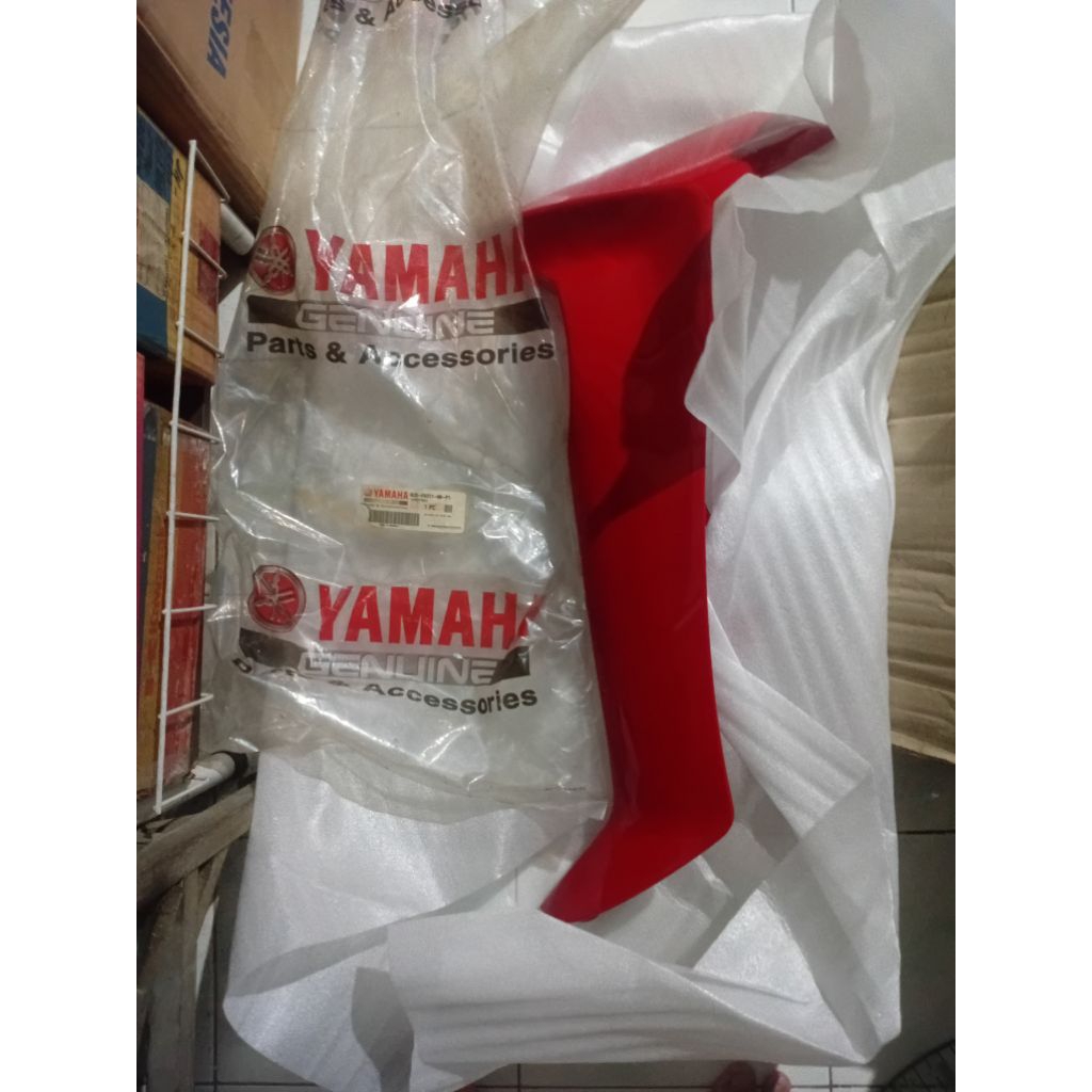 sayap luar yamaha f1zr merah original