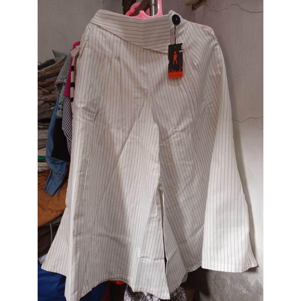 Celana kulot lebar salur Gio F