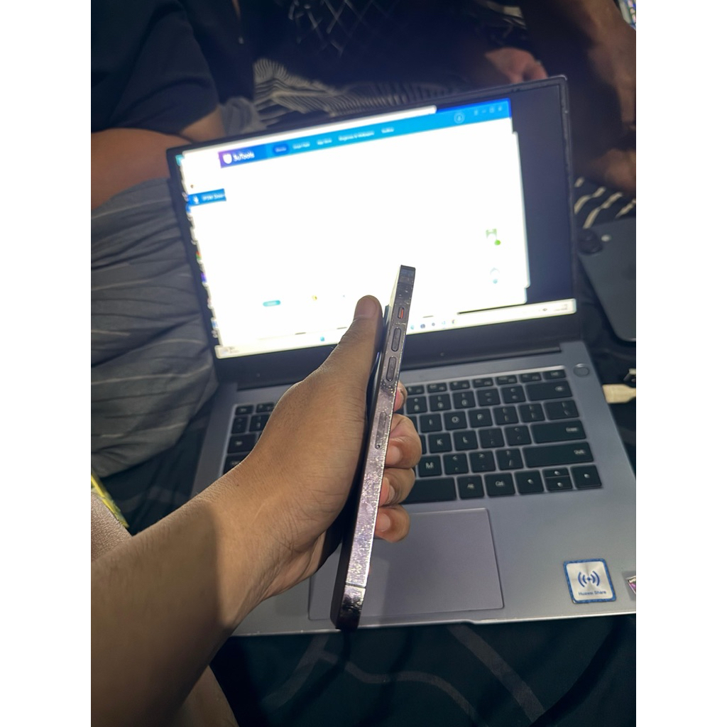 iphone 14 Promax 256 gb lock icloud