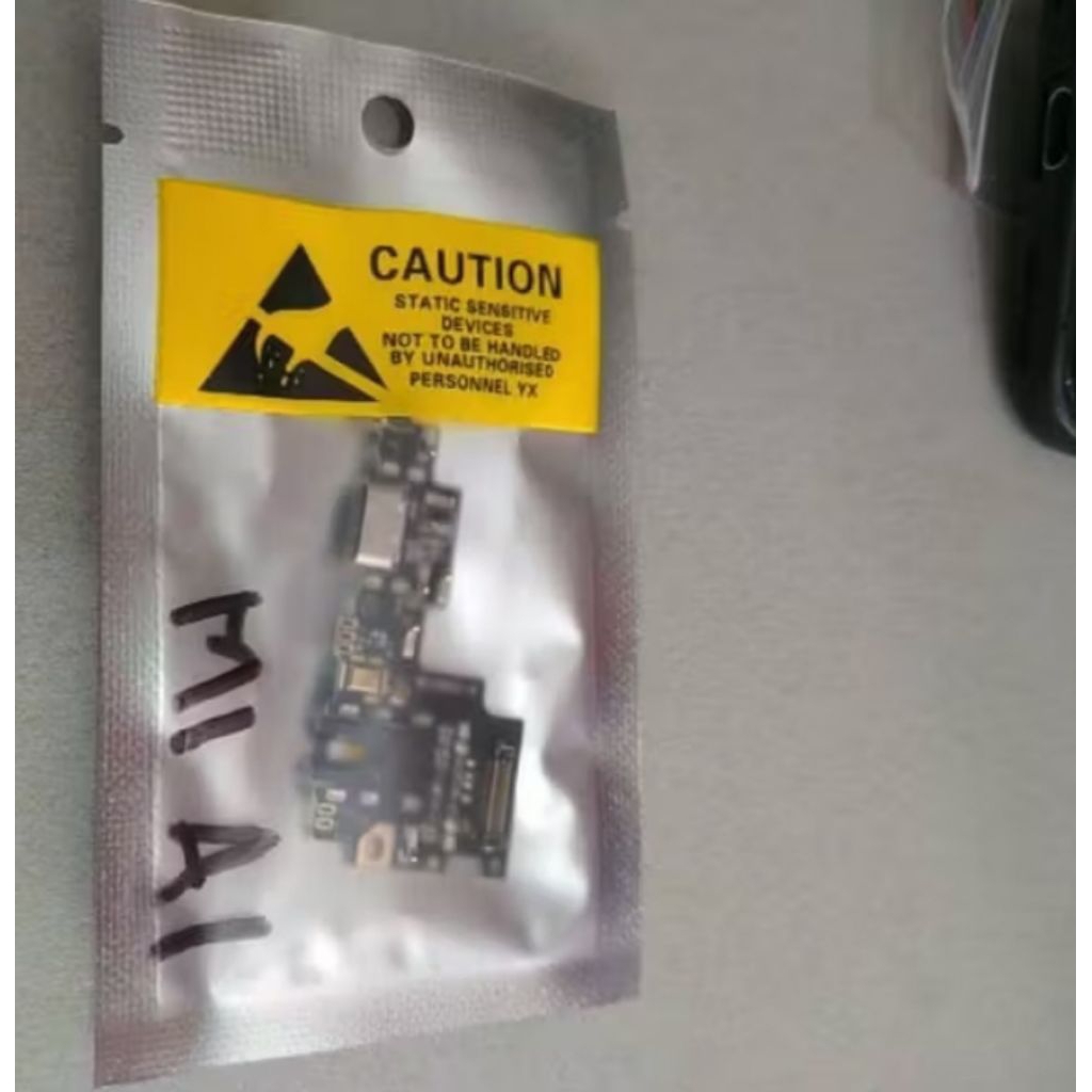 Konektor Cas Xiaomi Mi A1 Mi5x / Papan Konektor Charger Mi5x Mi A1